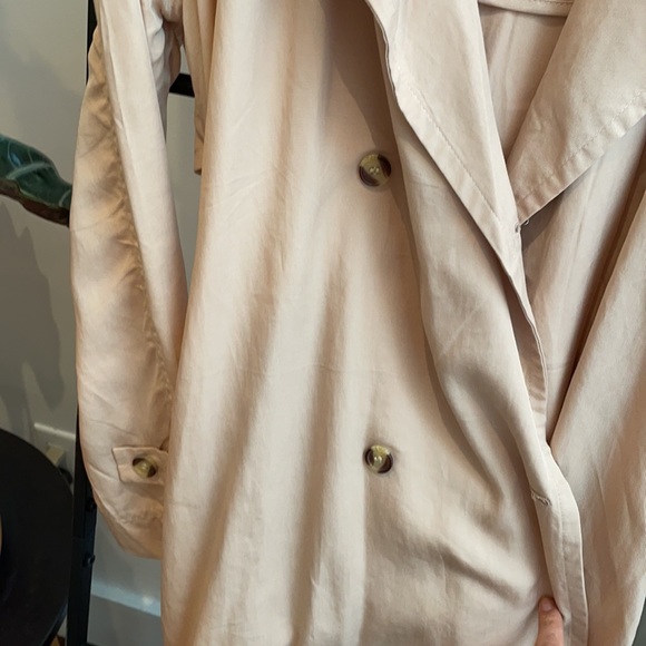 LINE blush light tan trenchcoat - Picture 4 of 8